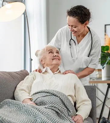 lekarz i osoba starsza