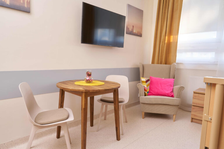 wnętrze Domu Pomocy Społecznej przy ulicy Karmelkowej we Wrocławiu